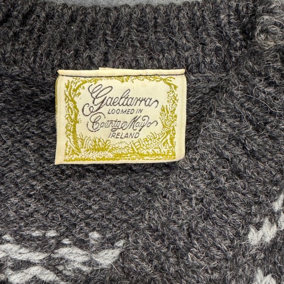 Gaeltarra Vintage Wool Sweater Vest Mens 38 Grey Red Fair Isle Made in Ireland - Picture 4 of 7